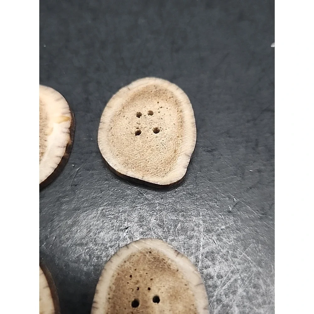 Set Of 4 Rustic Natural Raw Deer Antler Buttons Approximately 1